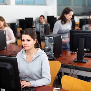 Trabalhe na ONU: Confira 15 oportunidades de trabalho remoto e presencial